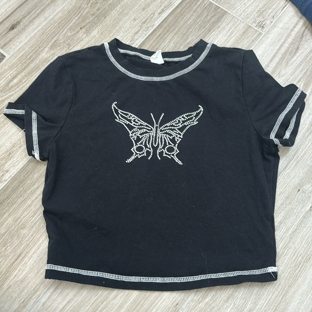 H&M black rhinestone butterfly cropped tee size M